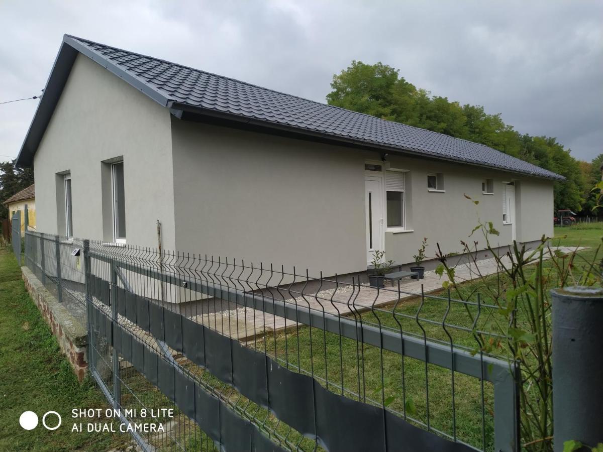 Sueni Apartman Ordacsehi Экстерьер фото